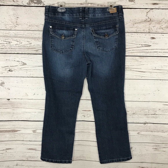 Bandolino Denim - Bandolino Capris Comfort Stretch Waist Mid-Rise